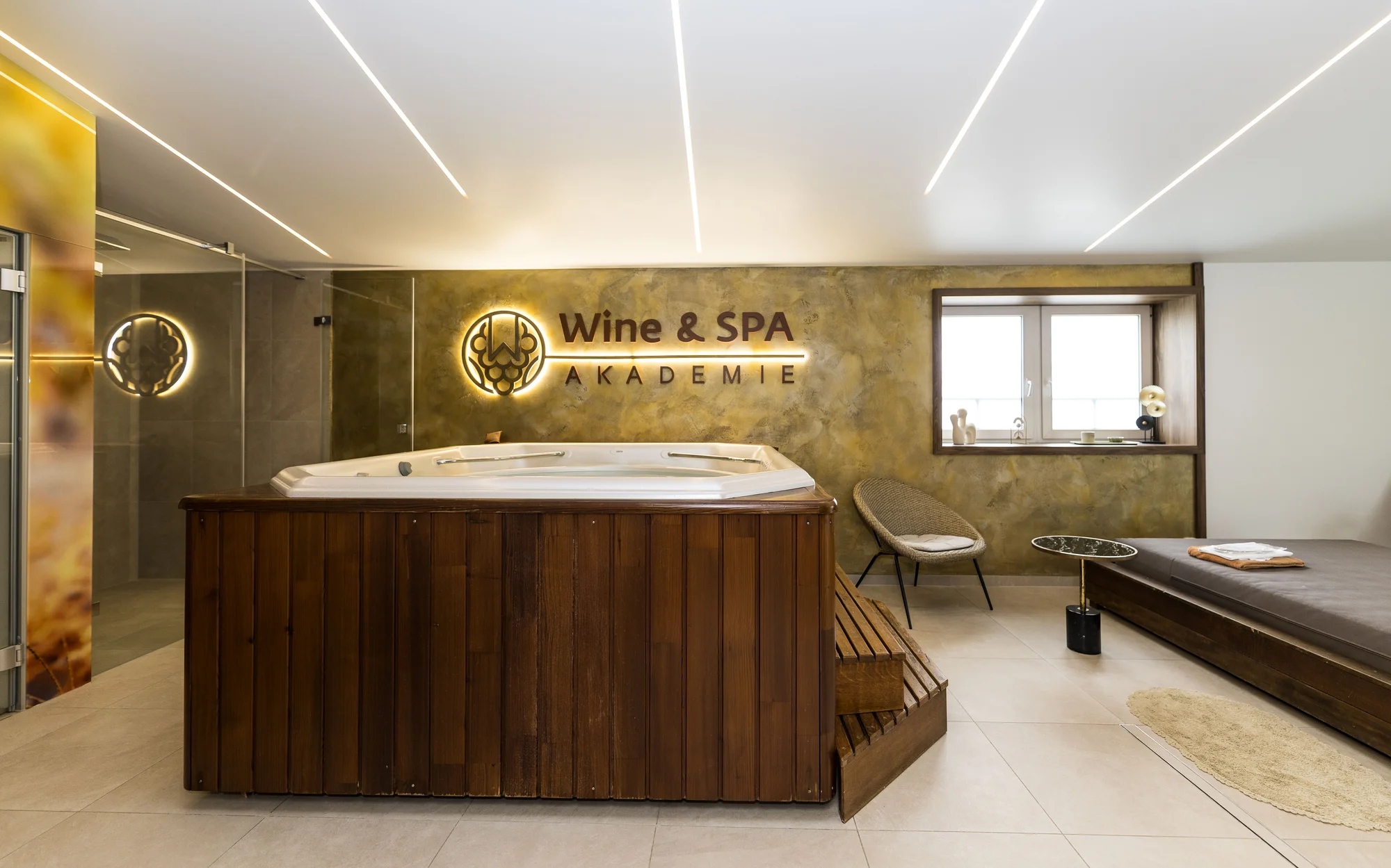 Pobyt na jižní Moravě se stravou, v létě bazén - Obrázek 11