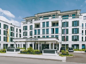 Bad Ischl: 4* hotel s wellness, snídaní a kartou výhod