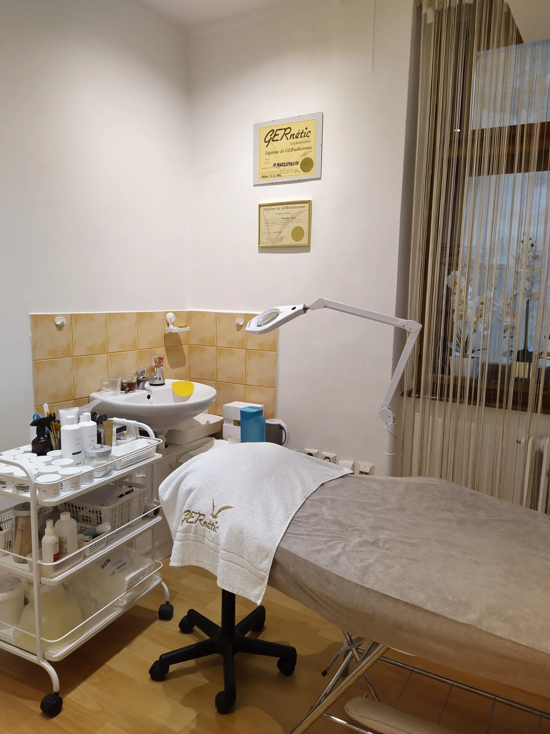 Čištění pleti, masáž obličeje i barvení řas a obočí - Obrázek 6