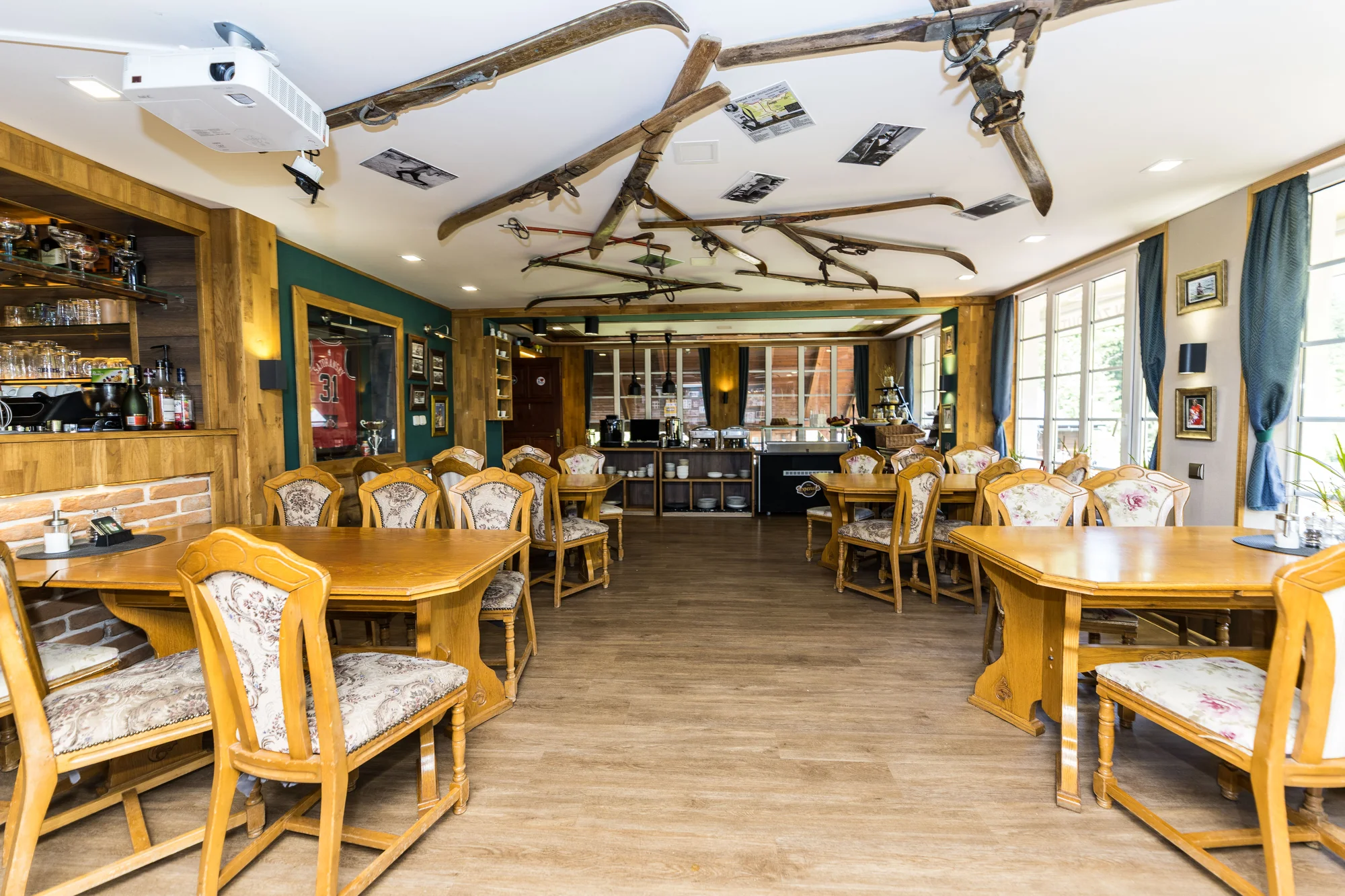 Pec pod Sněžkou s jídlem, saunou i tenisem - Obrázek 6