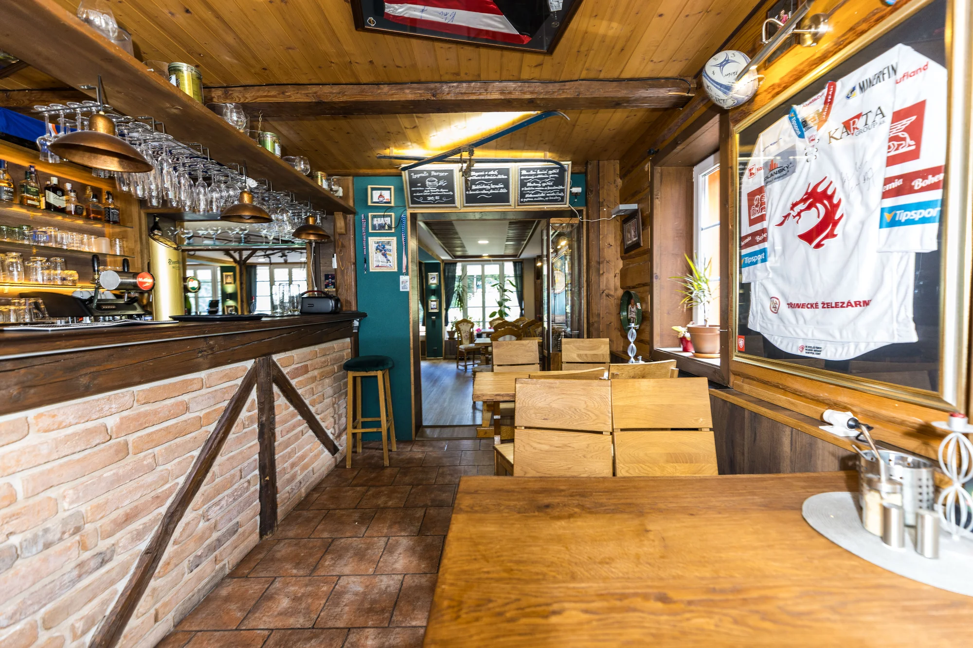 Pec pod Sněžkou s jídlem, saunou i tenisem - Obrázek 7