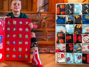 Adventní kalendář veselých ponožek české výroby