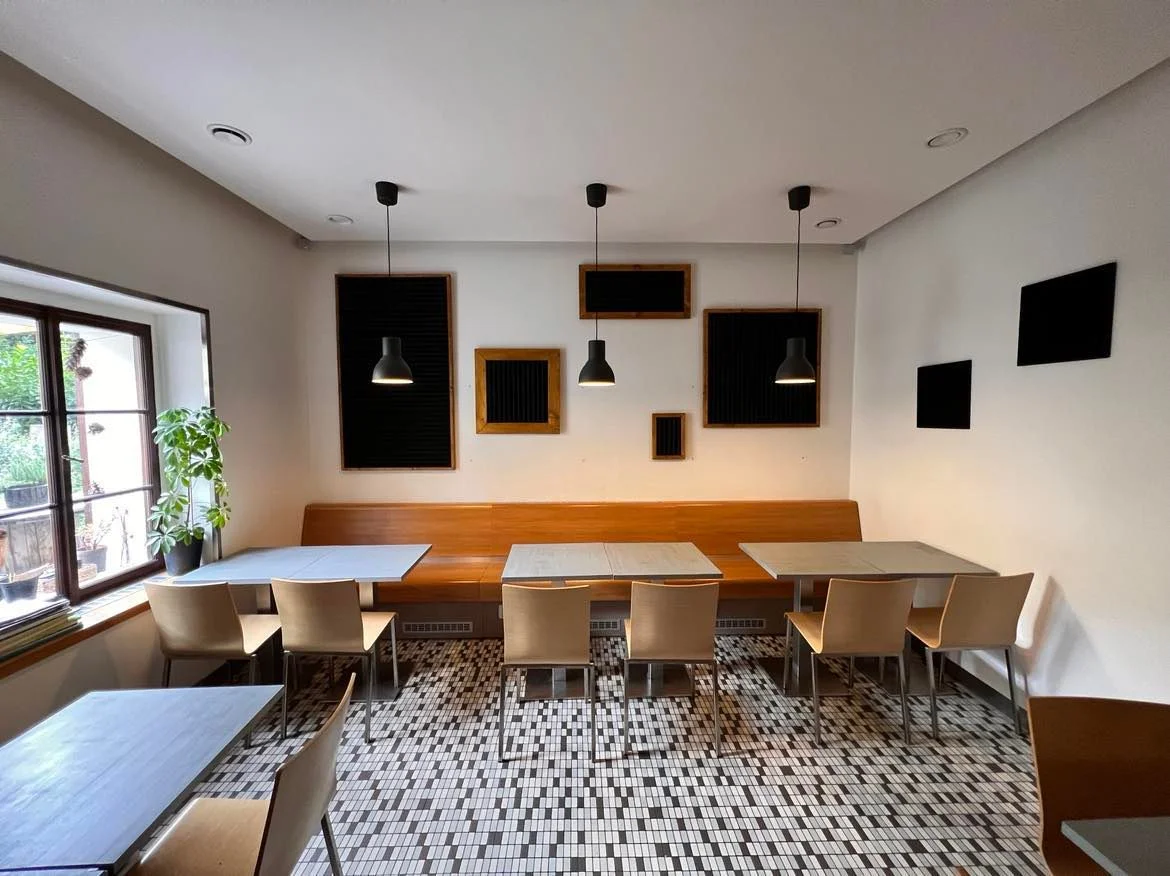 Snídaně a káva dle výběru v kavárně na Vyšehradě - Obrázek 9