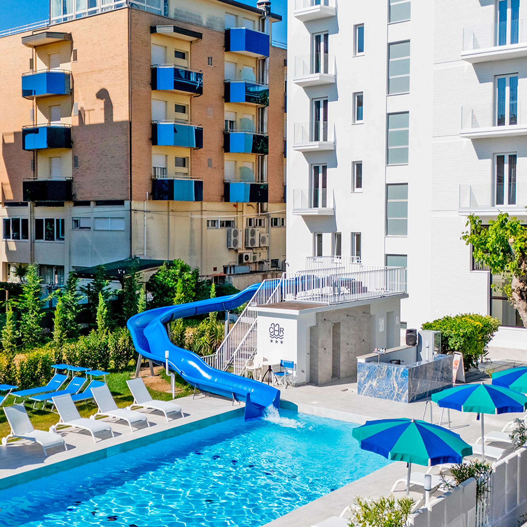 Dovolená v Rimini: plná penze, hotel 150 m od moře - Obrázek 2