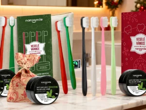 Vánoční balíčky Nanosmile: kartáčky i bělicí pudr