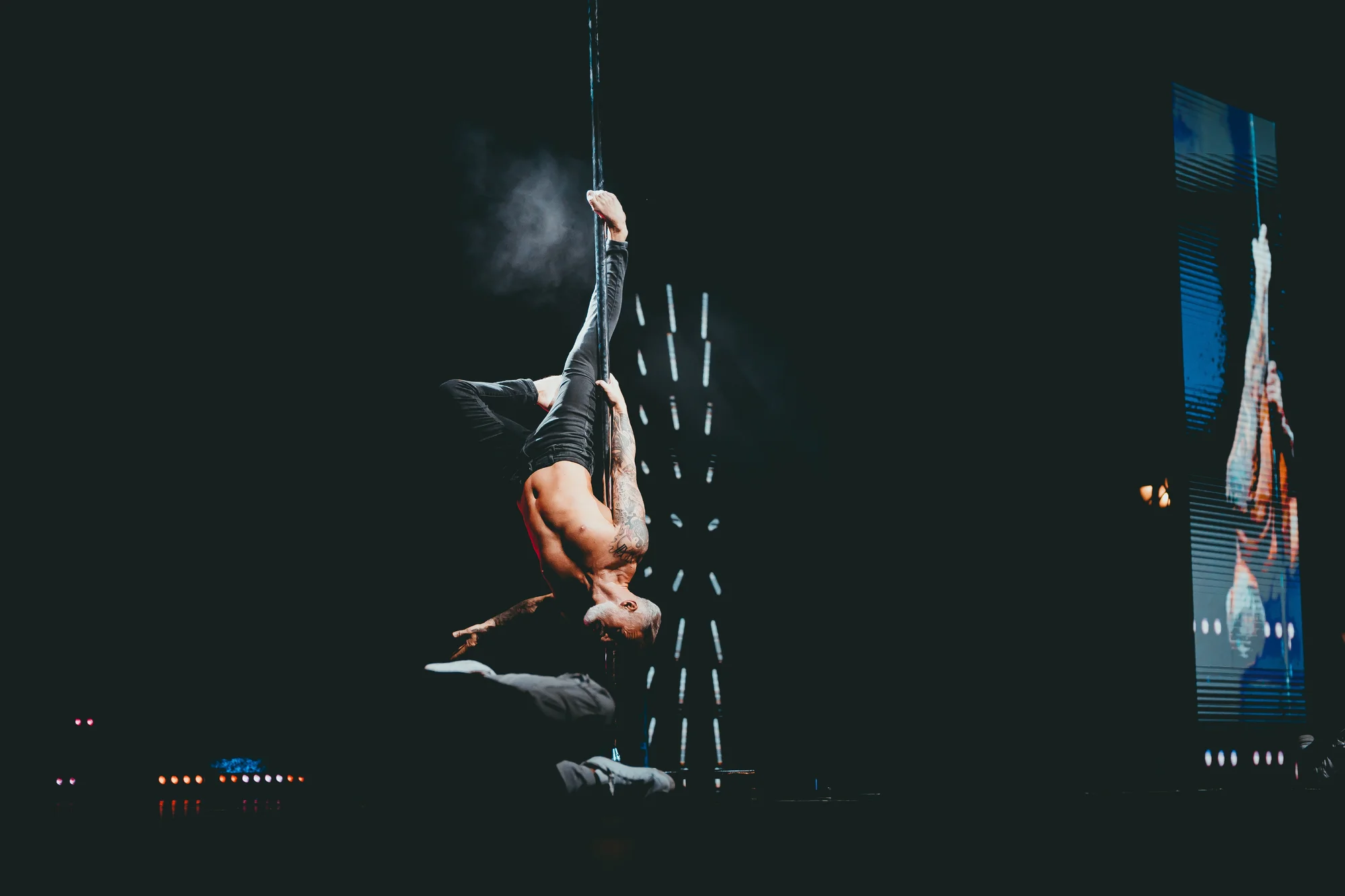 Žhavá 90min. show pánské taneční skupiny v Liberci - Obrázek 4