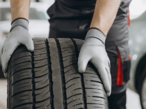 Přezutí pneumatik vč. vyvážení a dohuštění