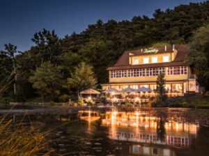 Piešťany: Romantický pobyt v Penzionu Benátky *** s chutnou snídaní, láhví vína a půjčením kol + dítě zdarma