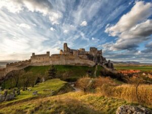 Slovensko: Nové Mesto nad Váhom v Hotelu Diana *** se snídaní, welcome drinkem, kulečníkem a slevou