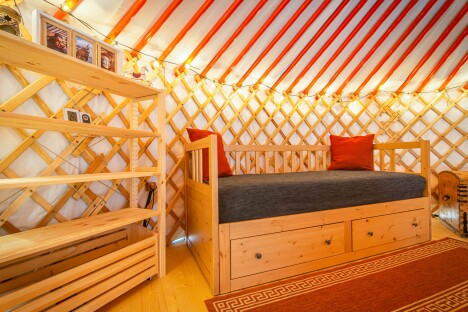 Romantický pobyt u Liptova v originální Jurtě pod Kriváňom s finskou saunou, ohništěm + uvítací balíček - Obrázek 9