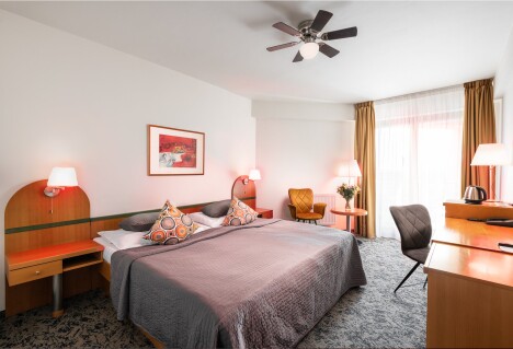 Praha blízko zastávky metra a jen 15 minut od zoo v Hotelu Troja **** s welcome drinkem a snídaněmi - Obrázek 4