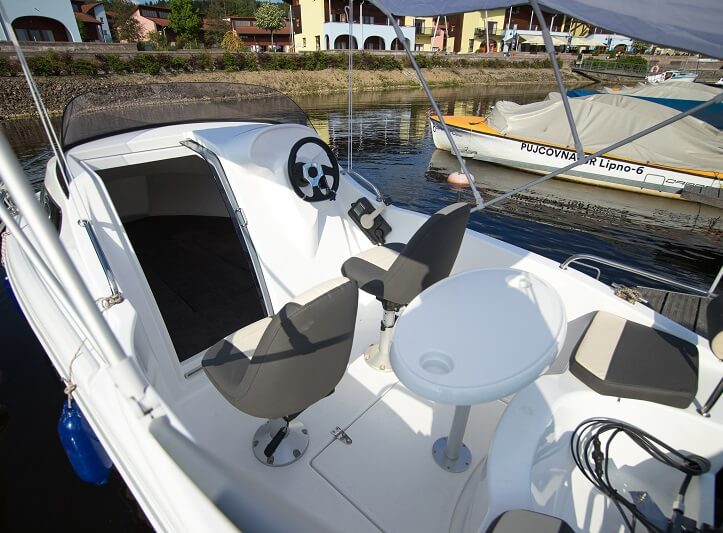 Výlet motorovým člunem po Lipně - Obrázek 2