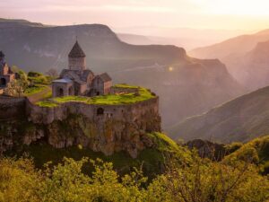 Okruh Arménií + JEZERO SEVAN + OCHUTNÁVKA KOŇAKU ARARAT A VÍNA