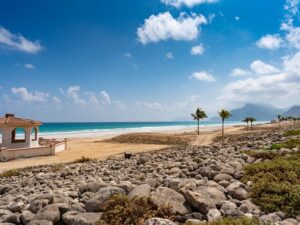 Relax na plážích Ománu + ZTRACENÉ POUŠTNÍ MĚSTO + OÁZA WÁDÍ DARBAT