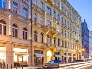 Moderní apartmán v centru Prahy: se snídaní a slevami do dvou restaurací