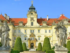 Penzion u valtického zámeckého parku: pobyt se snídaní a degustací vín