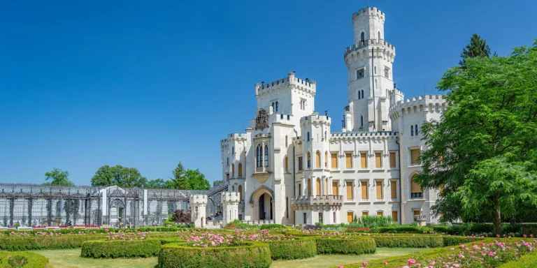 4* relax v Hluboké nad Vltavou se snídaní nebo polopenzí, wellness i kreditem na další služby