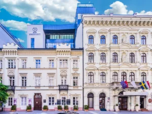Pobyt v srdci Budapešti v elegantním 4* hotelu se střešní terasou s panoramatickým výhledem