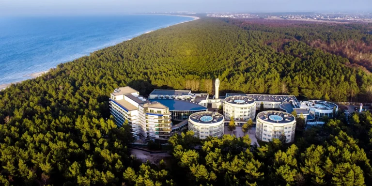 Luxusní wellness pobyt u Baltu: hotel 2 min. od písečné pláže i neomezený wellness