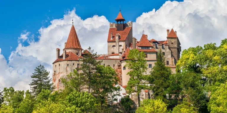 Poznejte Rumunsko: hrad Drakuly i Ceausescův palác, 3 noci v hotelu se snídaní