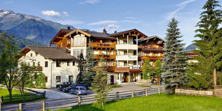 Horský hotel v rakouských Alpách: neomezený wellness, polopenze plus a karta výhod