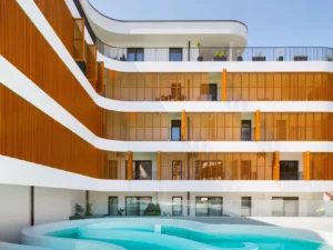 Dovolená v polských Mezizdrojích: moderní resort se stravou a neomezeným wellness, cca 15 min. od pláže