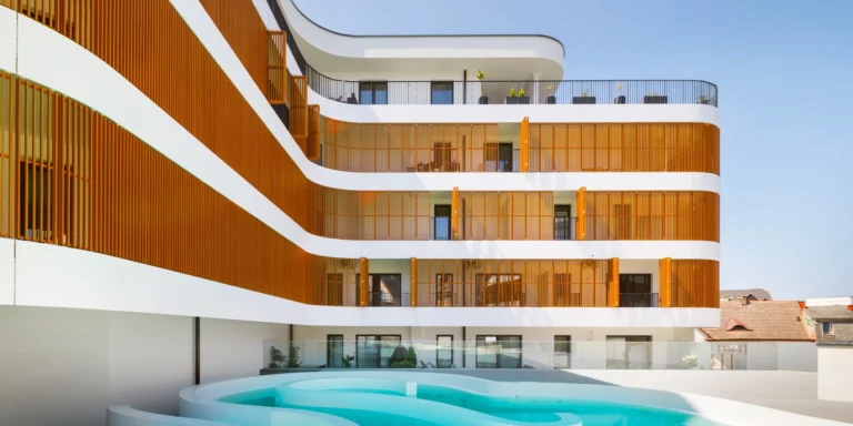 Dovolená v polských Mezizdrojích: moderní resort se stravou a neomezeným wellness, cca 15 min. od pláže
