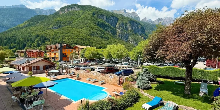 Adults only pobyt u Lago di Molveno: strava, wellness, masáž i karta výhod