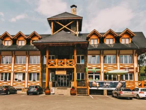 Apartmány ve venkovském stylu s prohlídkou Nestville Distillery a degustací piva, destilátů nebo čokolády