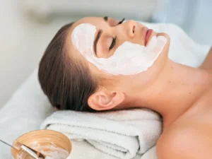 Péče pro vaši pleť: ošetření hydratační či anti-age, mikrojehličkování nebo chemický peeling