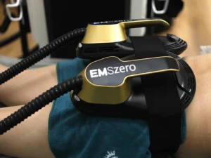 Vstříc redukci tuků a budování svalů: elektrická stimulace svalů EMS Zero, 30 či 60 minut