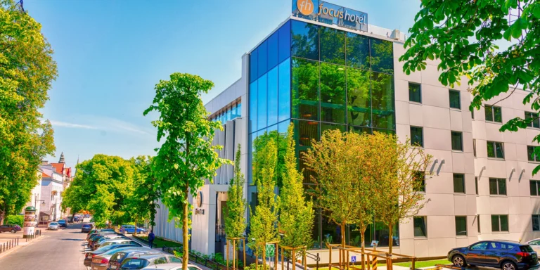 Objevujte Sopoty: moderní hotel se snídaní kousek od pláže a mola