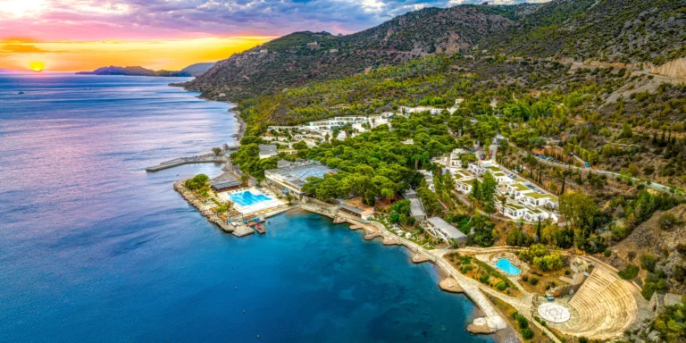 5* dovolená v Řecku ve městě Loutraki: all inclusive, bazény i letenky