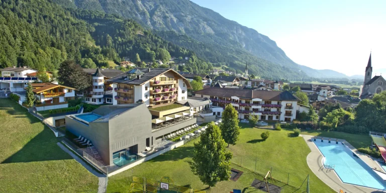 All inclusive dovolená v Tyrolsku: horský hotel s velkým wellness a zázemím pro děti
