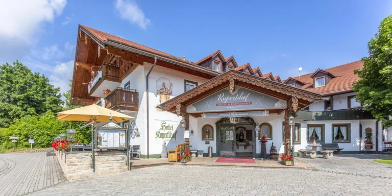 Parádní bavorský relax: 3* hotel nedaleko Salcburku, polopenze, neomezený wellness