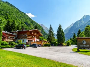 Kaprun a Kitzsteinhorn: pobyt s wellness, polopenzí a turistika