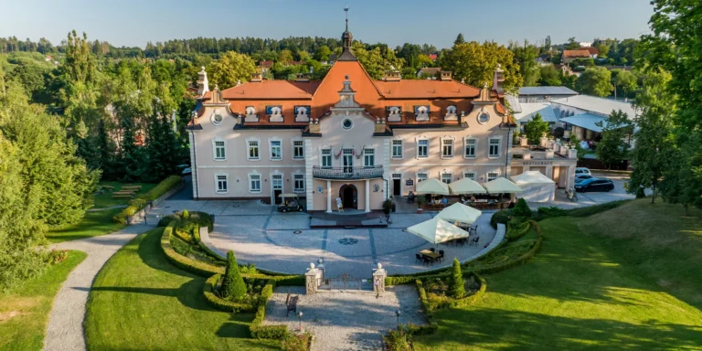 Kouzelný pobyt na zámku Berchtold: snídaně, večeře, wellness i prohlídka