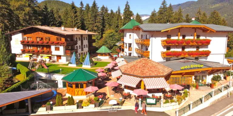 Pobyt v Tyrolsku: 4* hotel se snídaní, neomezeně wellness a sauny, vyžití pro děti