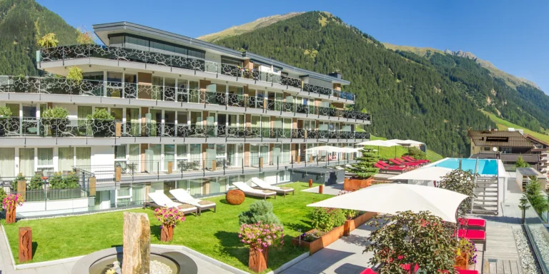 Horský hotel v Ischglu: polopenze plus, luxusní wellness, karta výhod a 2 děti zdarma