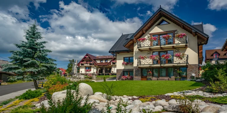 Dovolená pro páry i rodiny v srdci Ždiaru se snídaní a wellness
