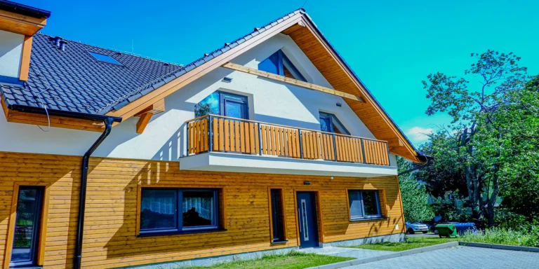 Nově postavená 3* vila Dedo v srdci Tatranské Lomnice, parkování zdarma
