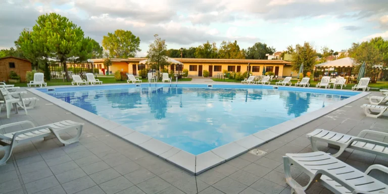 Ravenna: first minute sleva, ubytování kousek od pláže, all inclusive, 1 dítě zdarma a bazén