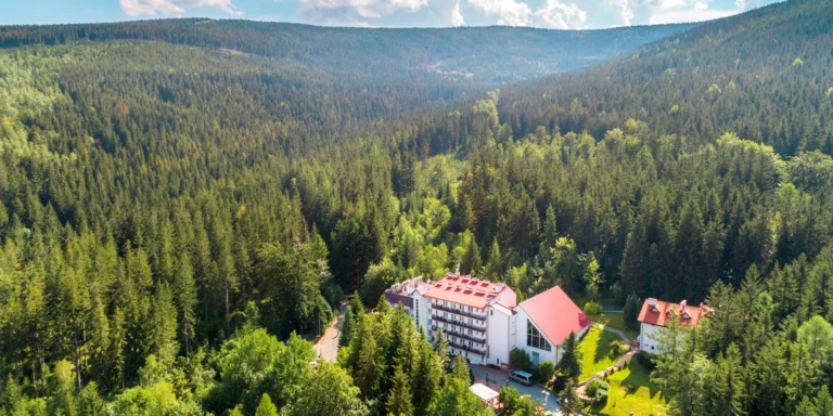 Za relaxem do lázeňského města Świeradów Zdrój: polopenze, wellness i možnost varianty s masáží