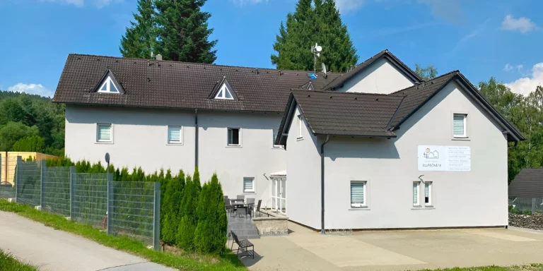 Pohoda a relax na Lipně: vybavený apartmán pro 2 až 5 osob, cca 15 minut od promenády