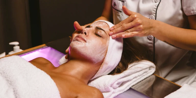 Balíčky kosmetické péče, úprava a barvení řas a obočí i lash lifting a laminace