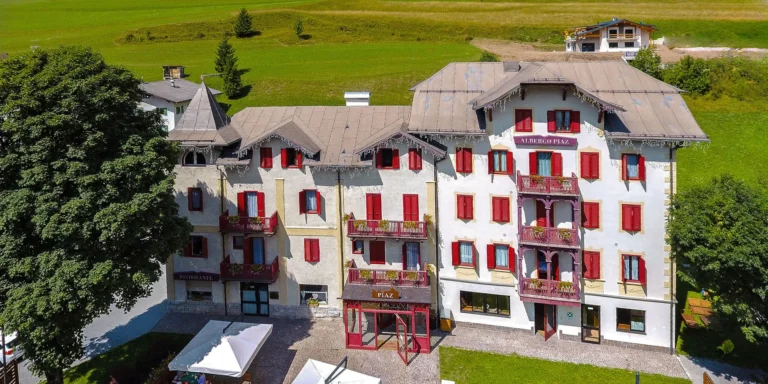 Pohoda v Itálii: horský hotel v Dolomitech se snídaní až pro 6 osob