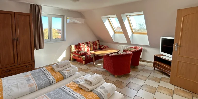 Útulný penzion na Slovácku: pokoje a apartmány pro páry či rodinu i se snídaněmi