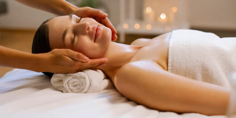 Relaxační balíček nebo kosmetické ošetření a masáž zad pro ženy
