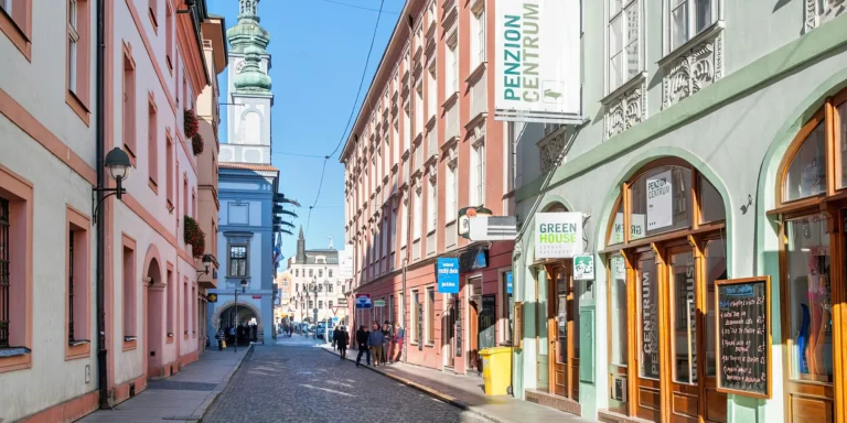 Pobyt v centru Českých Budějovic i se snídaní pro pár i rodinu