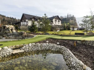 Hodina adventure golfu u hotelu Kempa pro 1, 2 nebo 4 hráče